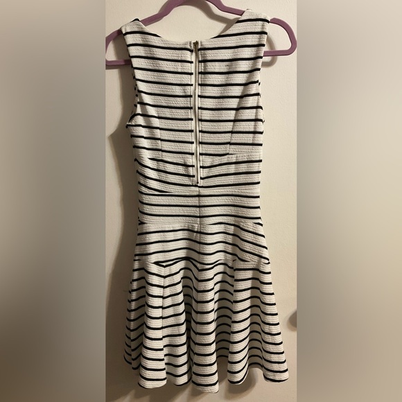 Juniors Dress Double Zero Size Small. - Picture 3 of 4